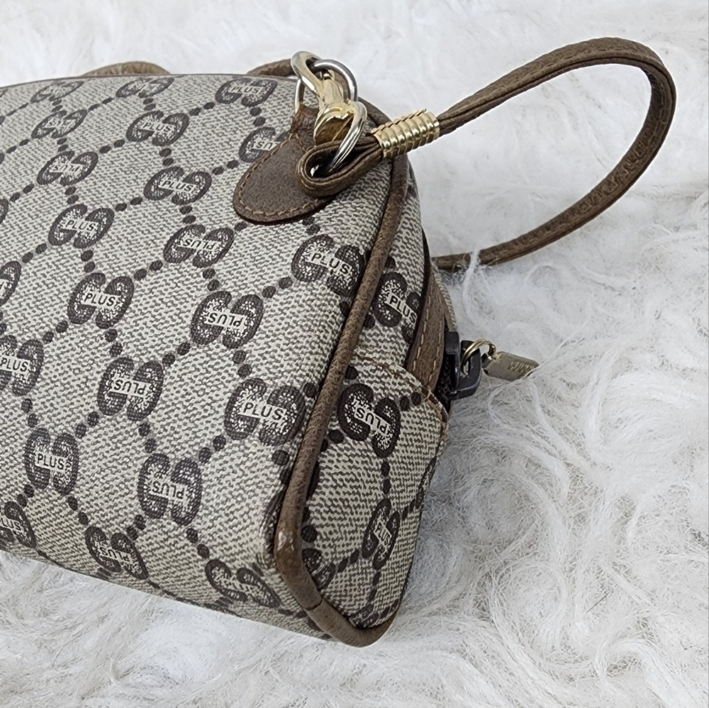 Vintage Gucci GG Plus Crossbody Bag – Rare Collector’s Piece - Picture 3 of 12